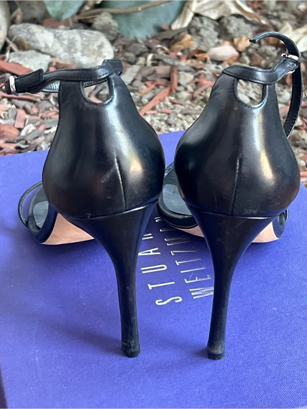 EUC Stuart Weitzman Black Leather One strap over toes with ankle strap heels